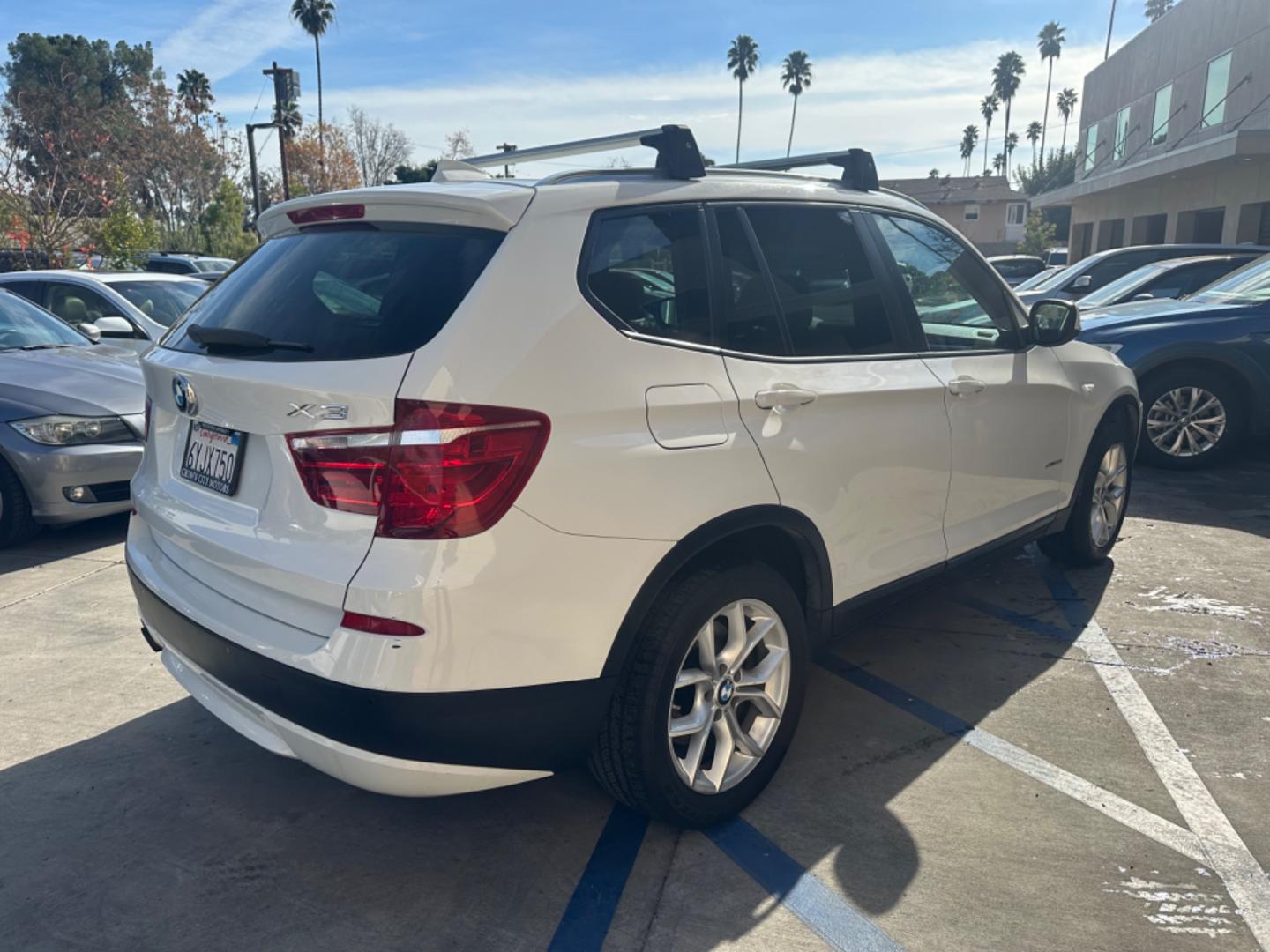 2013 WHITE BMW X3 xDrive28i (5UXWX9C52D0) with an 3.0L L6 DOHC 24V engine, 8-Speed Automatic transmission, located at 30 S. Berkeley Avenue, Pasadena, CA, 91107, (626) 248-7567, 34.145447, -118.109398 - Crown City Motors is a used “Buy Here Pay Here” car dealer in Pasadena CA. “Buy Here Pay Here” financing, means that when you purchase your vehicle from our dealership, that you make the payments to the dealership as well. We do not need the banks approval to get you approved for a used auto - Photo#11